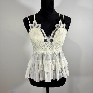 Zenana Outfitters Cream Lace Spaghetti Strap Top